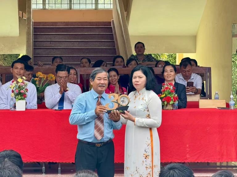 DHV - Trường Đại Học Hùng Vương TPHCM