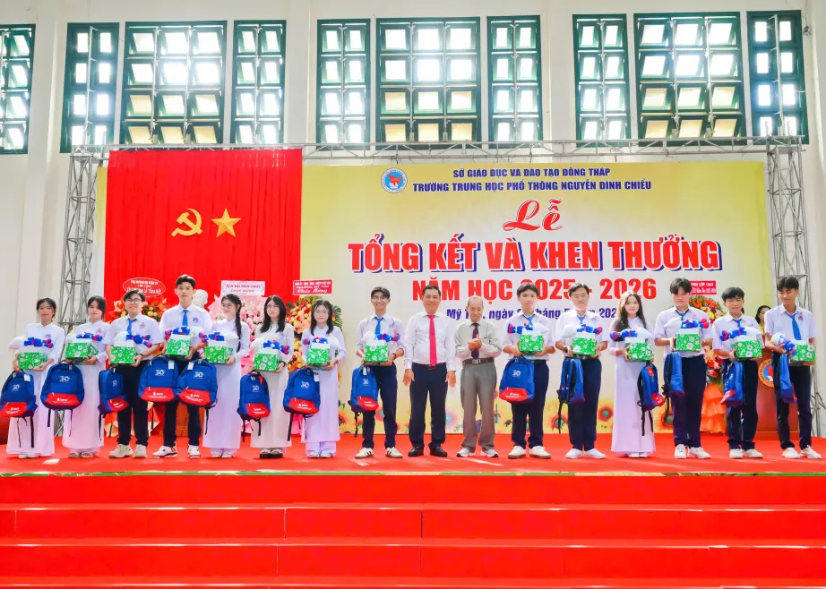 DHV - Trường Đại Học Hùng Vương TPHCM