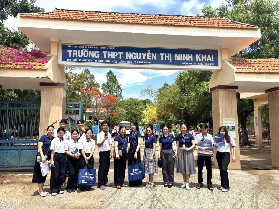DHV - Trường Đại Học Hùng Vương TPHCM